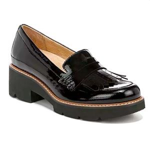 Naturalizer Darcy Lug Sole Loafer shoe